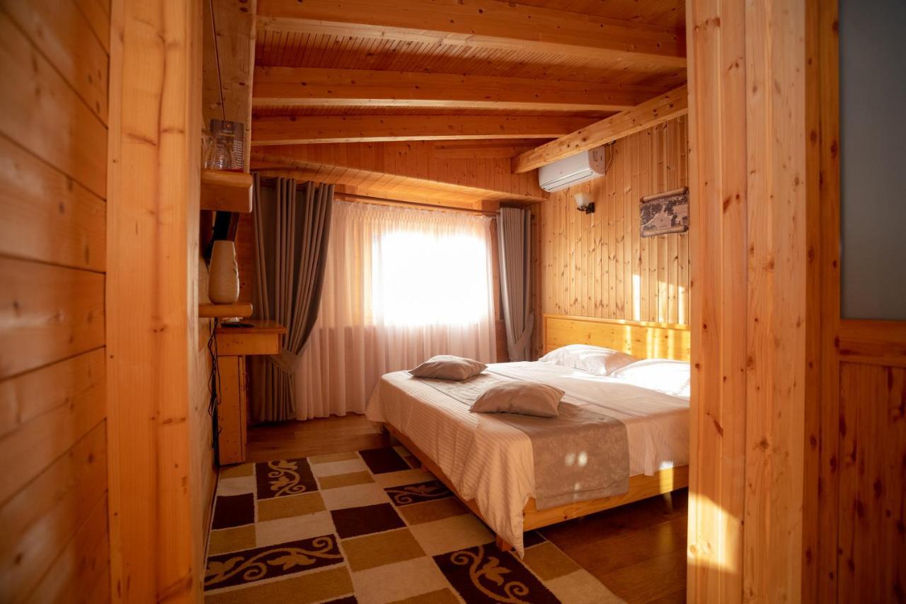 Hotel Shpija E Gjyshit Canaj Exterior photo